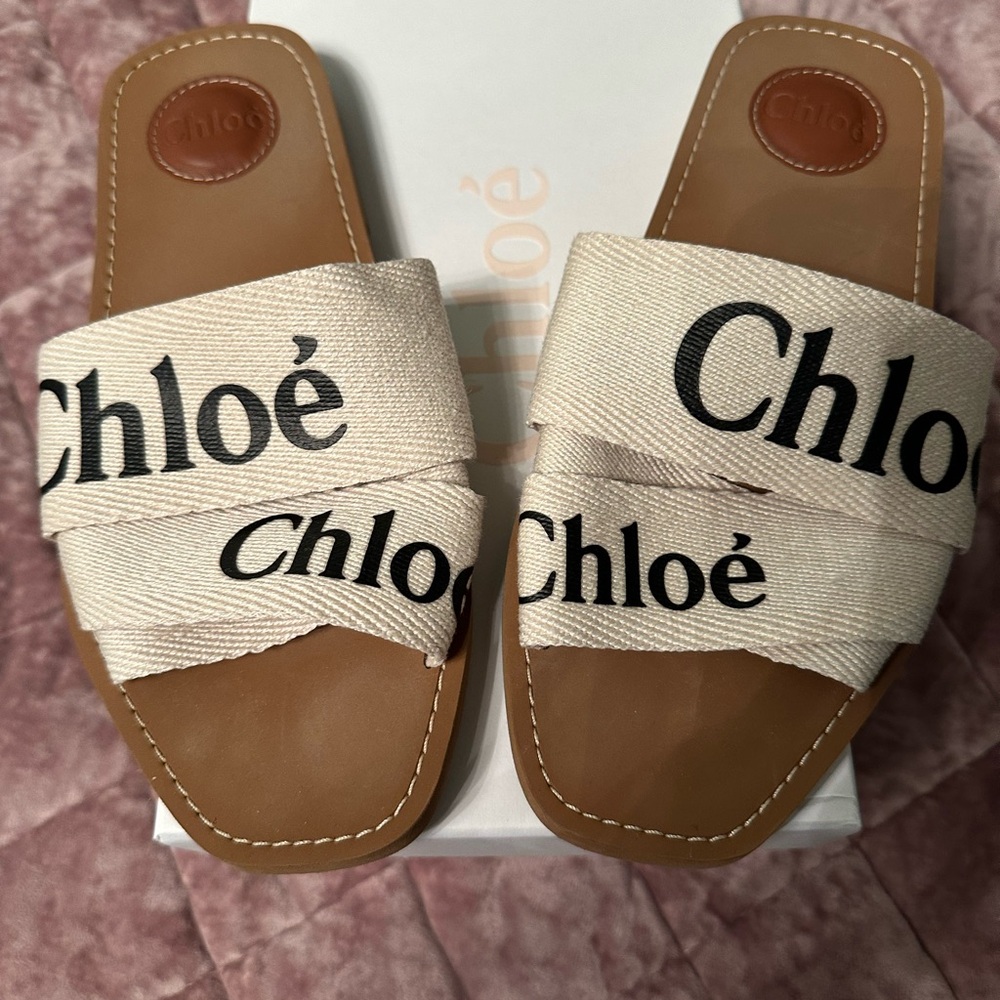 Chloe Cream and Black Sandals